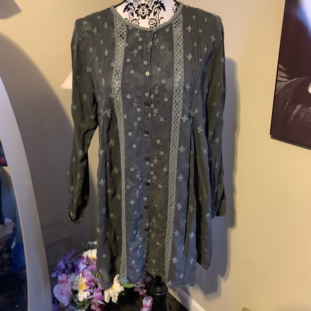 Johnny Was Gray Embroidered Button Down Sheer Shirt Dress Sz M